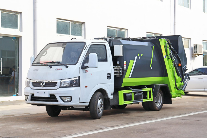 華通牌東風途逸壓縮垃圾車