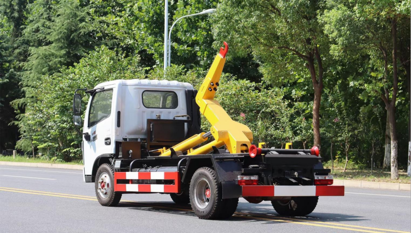 華通牌小多利卡直臂垃圾車