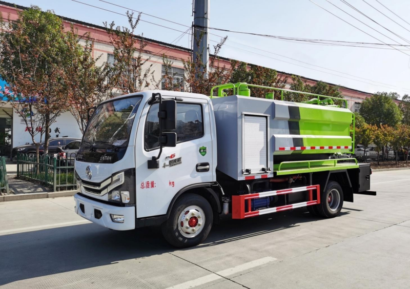 華通牌小多利卡清洗吸汙車